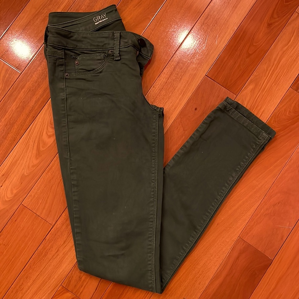 🟡 Green Skinny Jeans